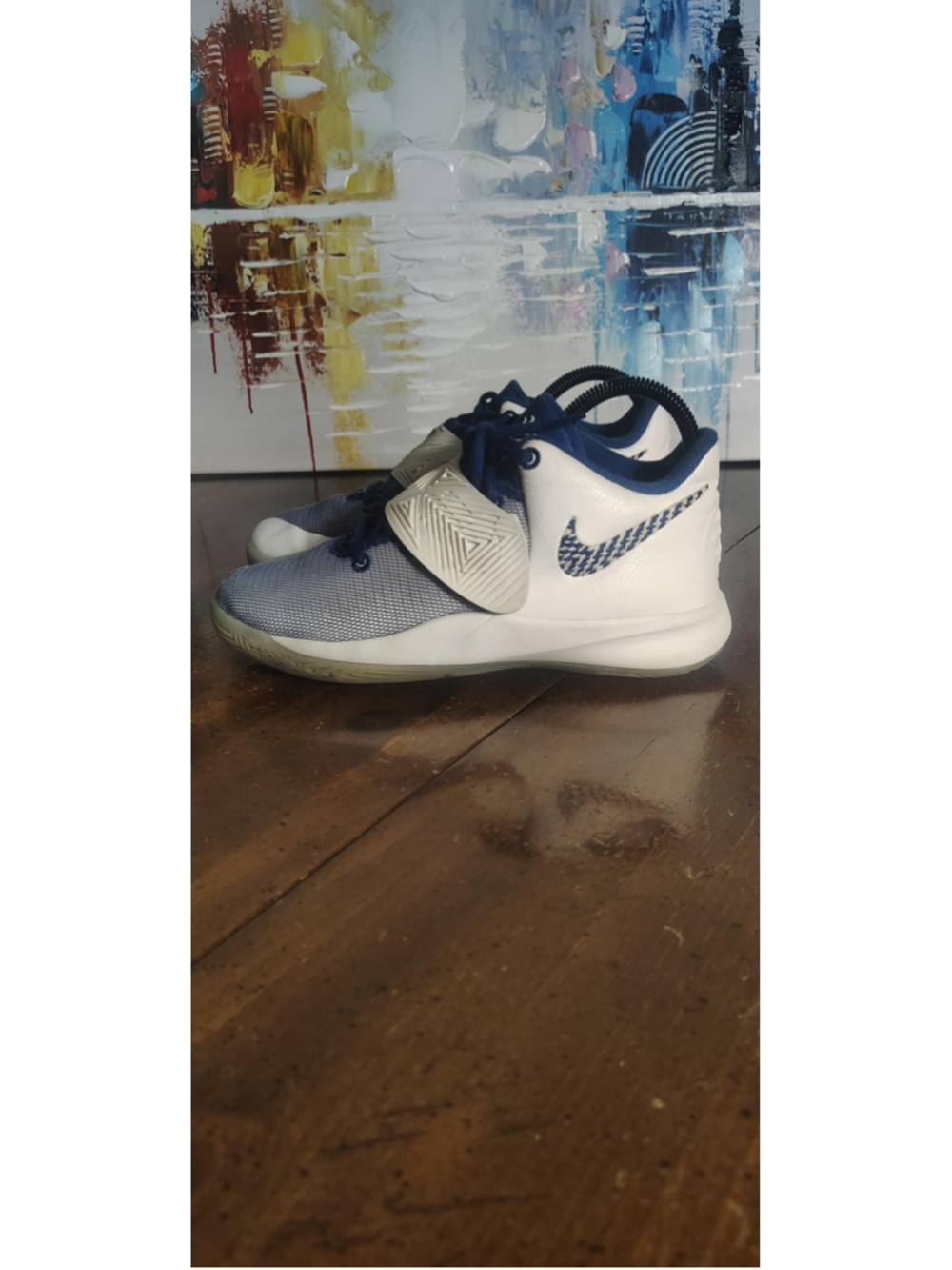 Nike Kyrie Flytrap 2 Shoes Youth Size 5.5Y White Basketball Sneakers BQ5620-100